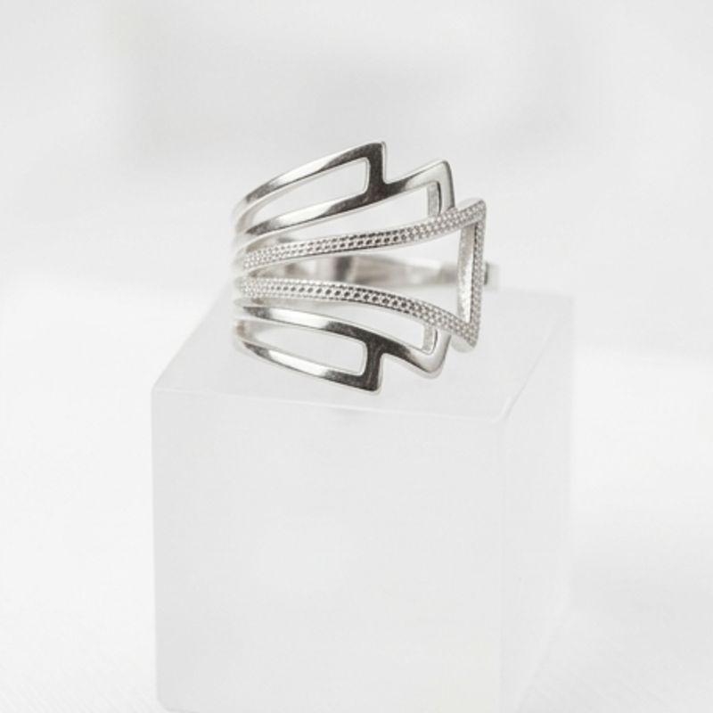ANEL LEQUE